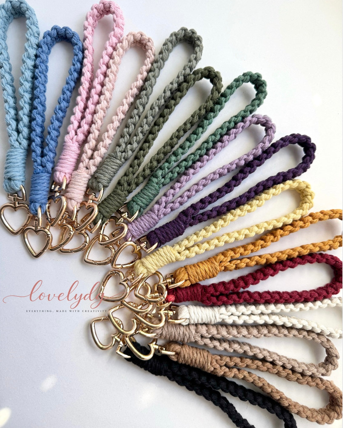 Porte-clés cœur en macramé