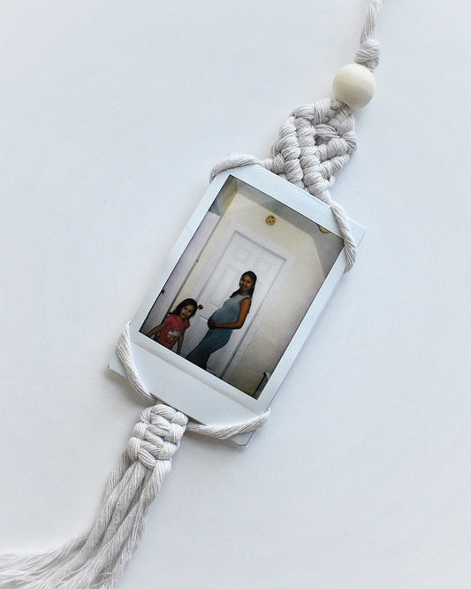 Support Polaroid en macramé